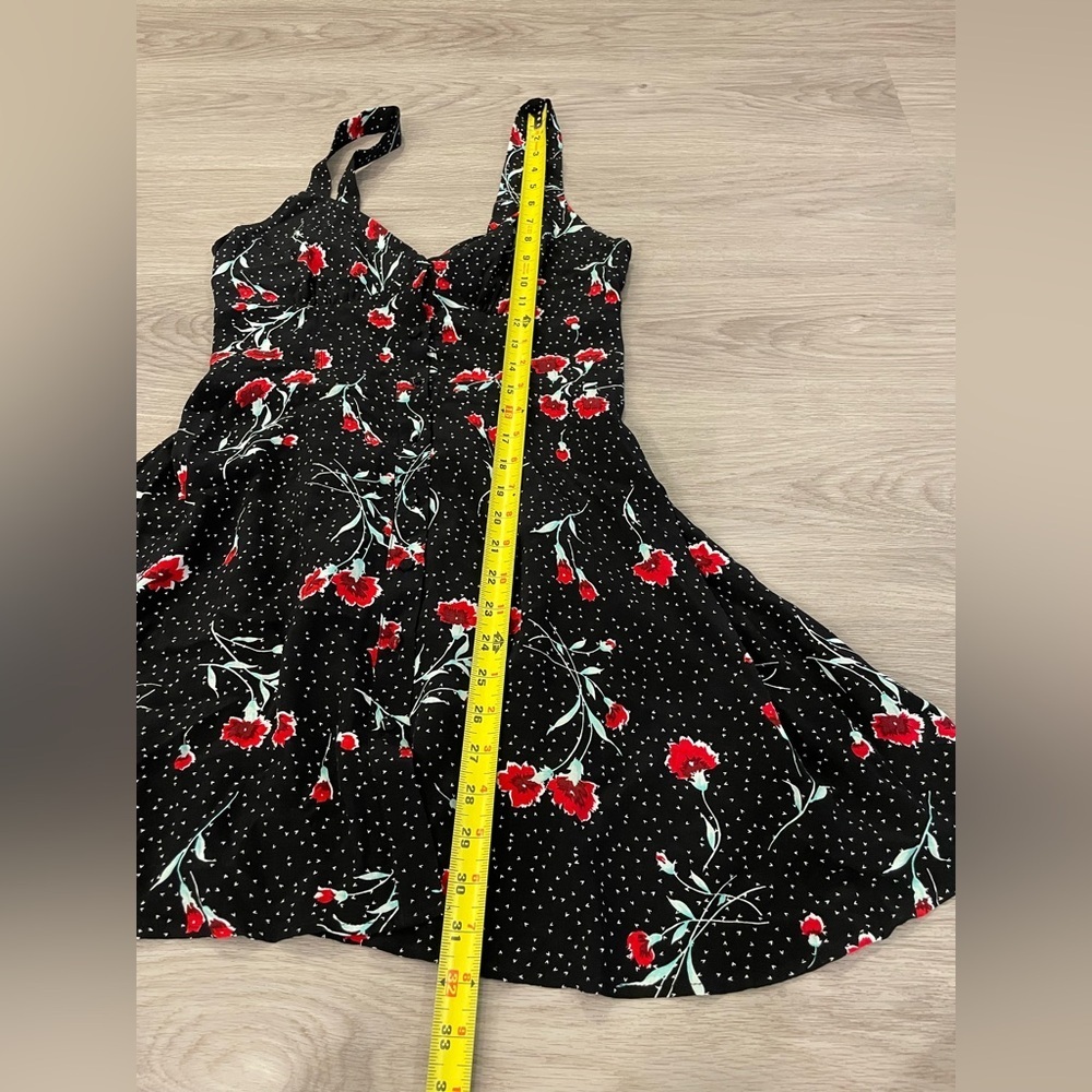 FREE PEOPLE Cute Black & Red Floral Dress w/ peephole twisted back. - Picture 12 of 12